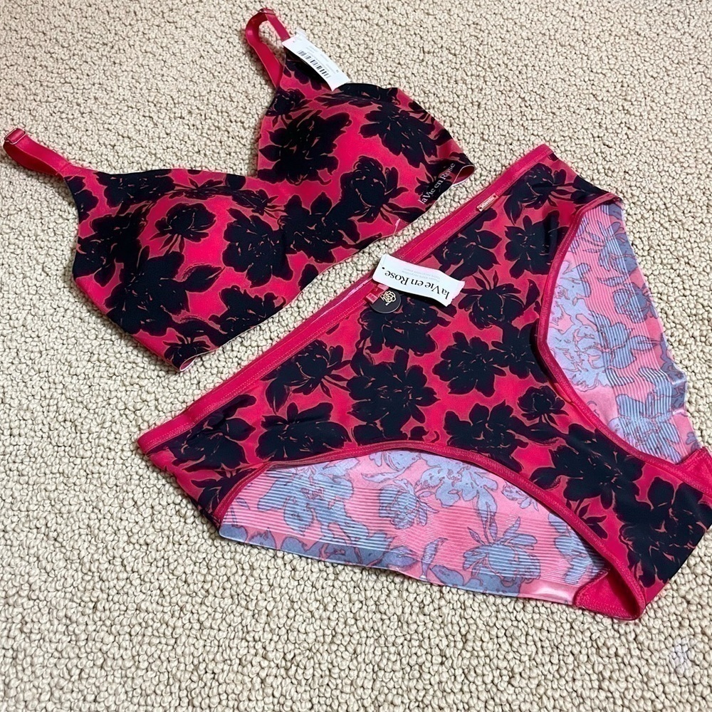 NWT La Vie En Rose Bra & Pantie Set